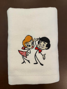CLASSIC I LOVE LUCY STICK FIGURES HAND TOWEL